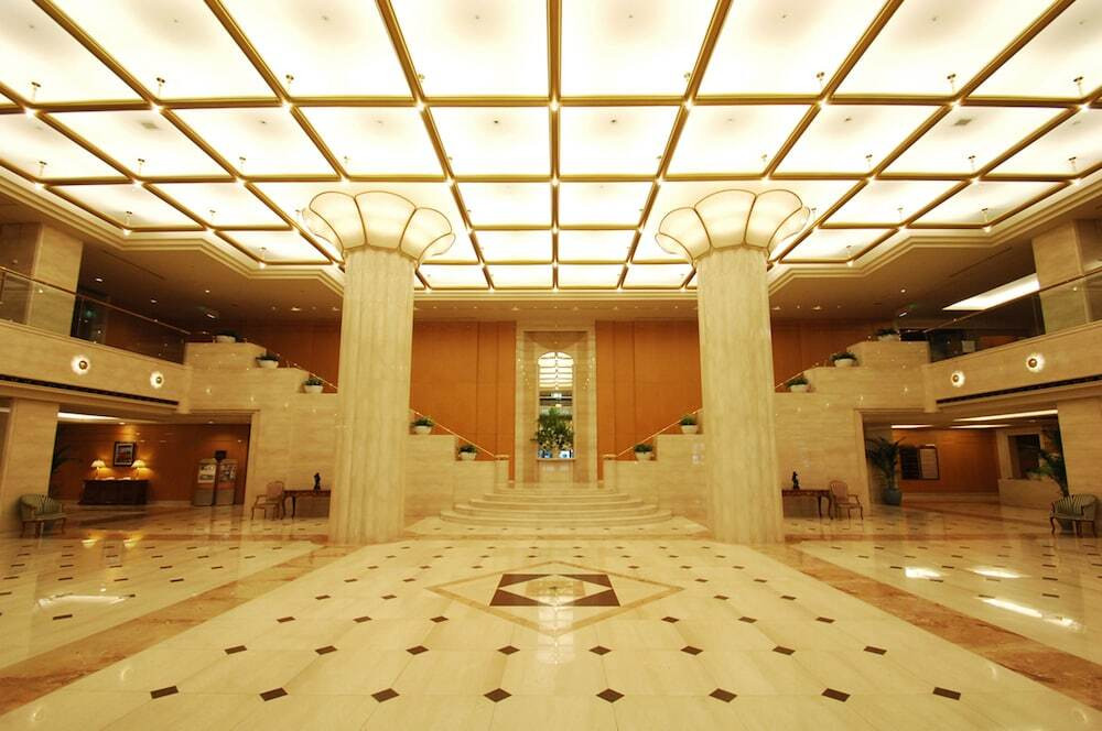 ラグジュアリーホテルでちょっぴりリッチな家族旅を4046202