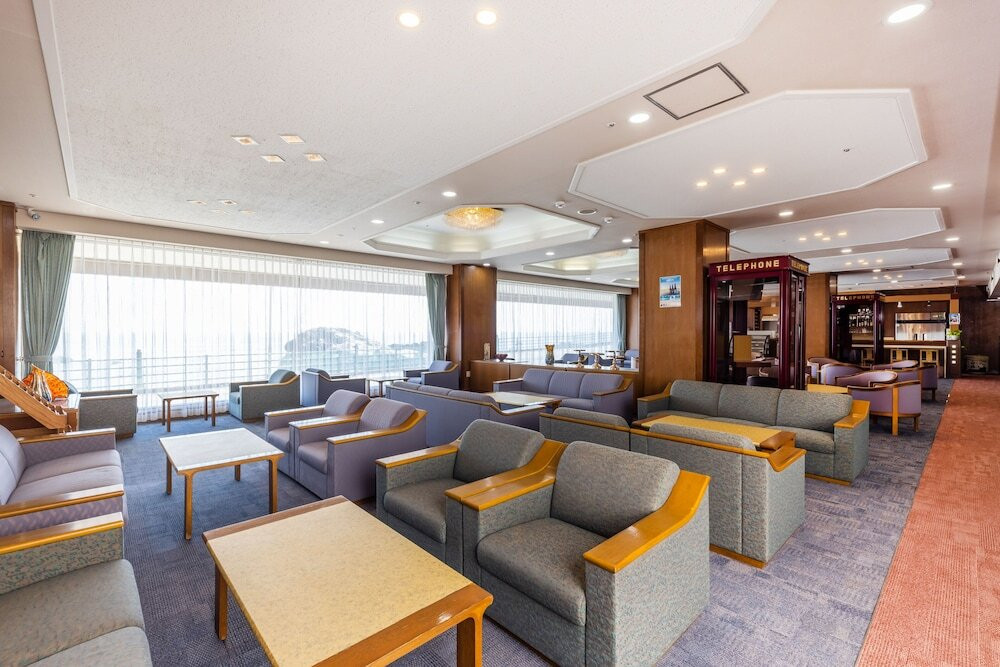 ロビーラウンジ