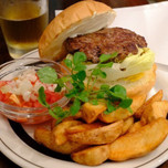 飛騨牛を使用した絶品ハンバーガー！飛騨高山の名店「センターフォーハンバーガーズ」