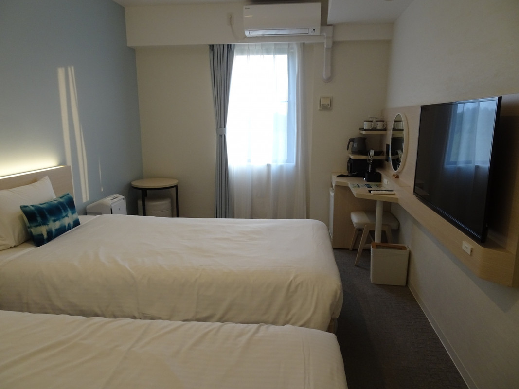 冷蔵庫は空っぽなので、事前に飲み物を買う必要あり