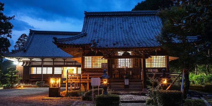 Temple Hotel 大泰寺(和歌山県 民宿) / 1