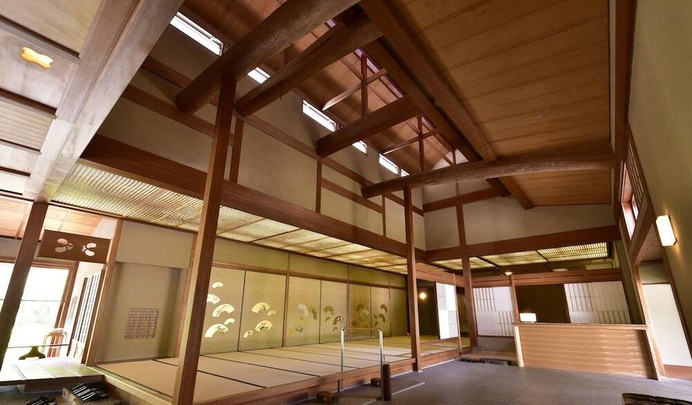 格式ある日本旅館に
チェックイン / 2