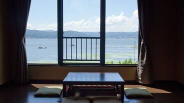 湖側客室の眺望一例 / 16