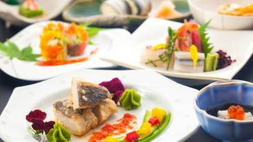 食事・飲み物 / 4