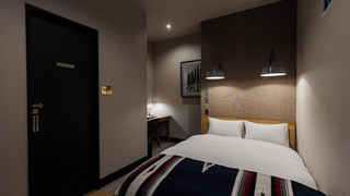 ダブルルーム 禁煙 (ベッドサイズ140x195cm)