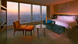 プレミアム ルーム キングベッド 1 台 禁煙 シティビュー (Corner)