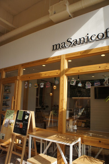 「マサニ コーヒー」外観 1026940 入口
