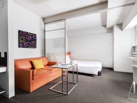 シタディーン新宿東京 / 1