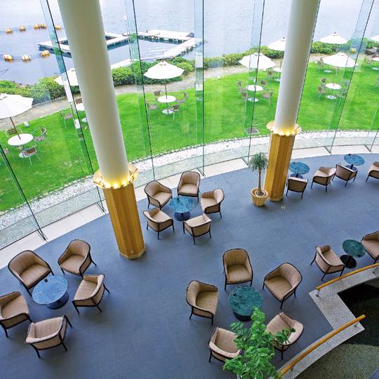 ロビーラウンジ / 2