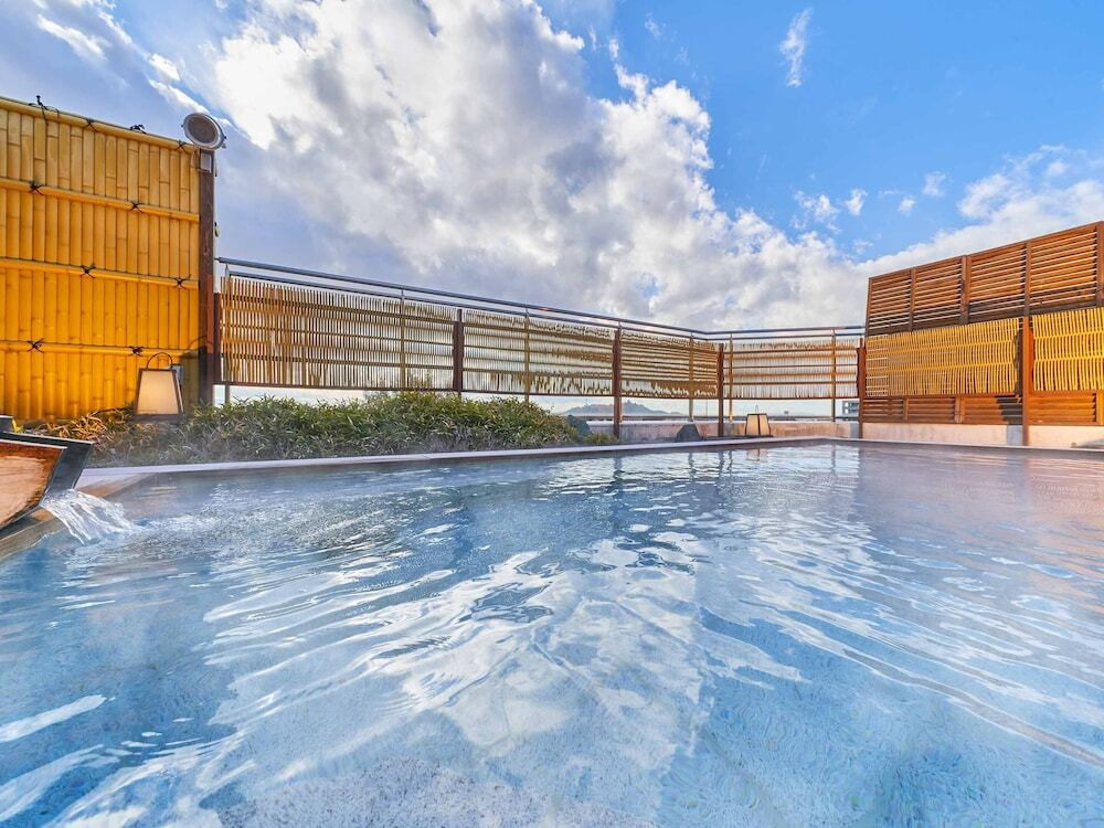 バイキングにマンガコーナー、卓球など家族にうれしい施設がいっぱい！4003090