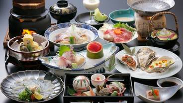 旅館のお食事処 / 24