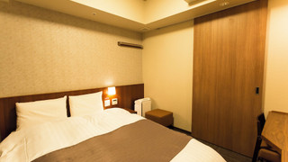 ダブルルーム 禁煙 (14.3-14.7平米)