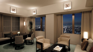 スイート キングベッド 1 台 (Ambassador)