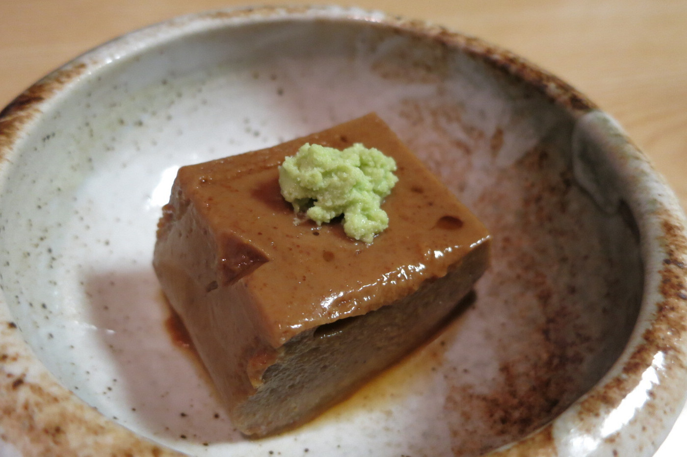 「金田」料理 8240 (new)濃厚なごま豆腐580円
