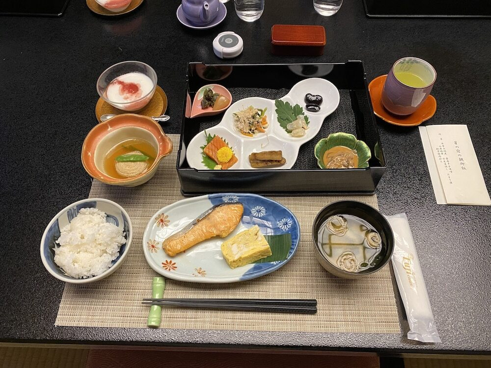 朝食