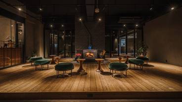 ロビーラウンジ / 11