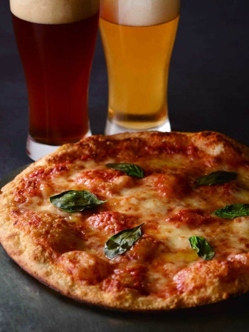 地ビールと窯焼きピザで至福のディナータイム3449100