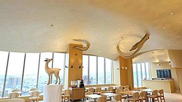 ロビーラウンジ / 3