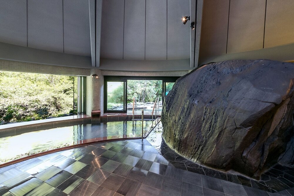渓流露天風呂 滝岩の湯／内風呂