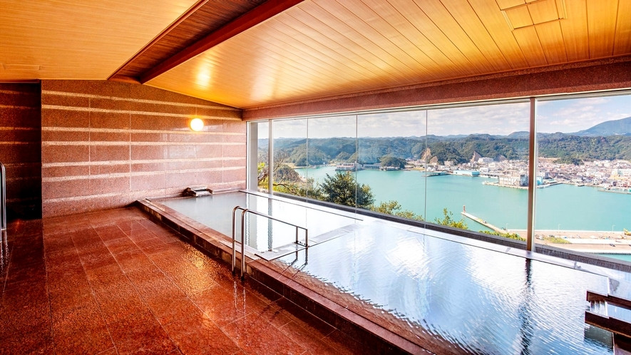 大迫力の洞窟露天風呂に圧倒！竜宮城みたいな温泉リゾート3564857