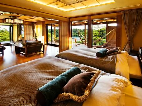 能登九十九湾 百楽荘 / 1