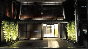 施設の入り口 / 5