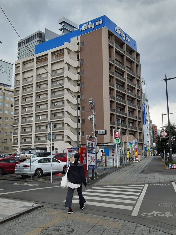 昼に見た外観。