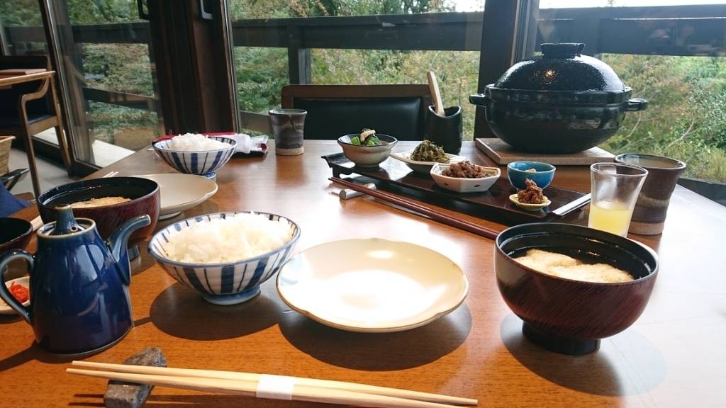 景色を眺めながらの朝食 / 5
