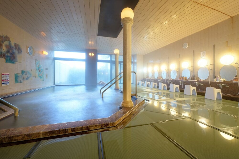 床一面に畳の「大浴場・畳風呂」4236817