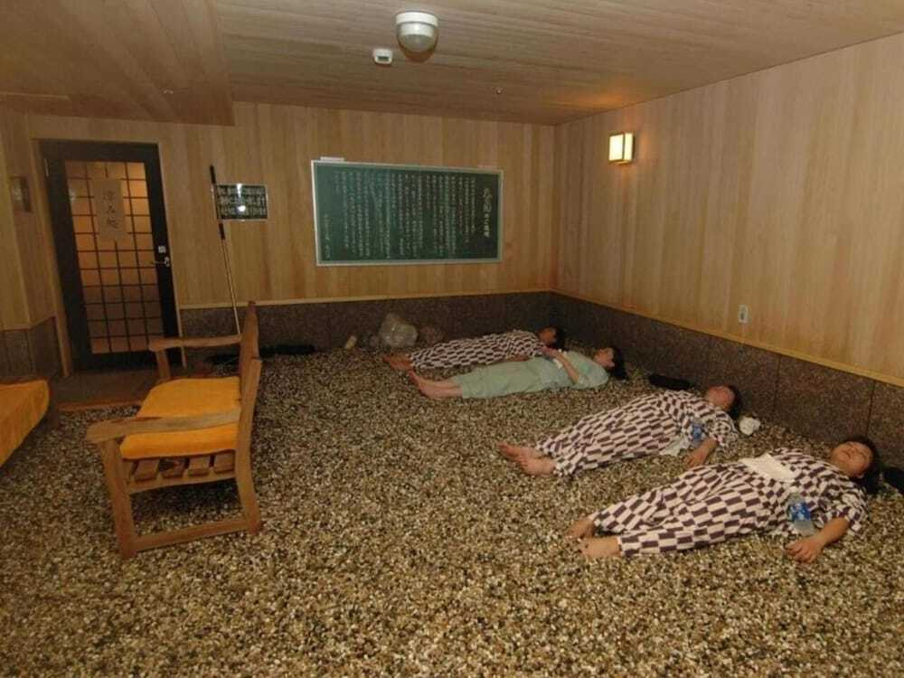 6．お酒も飲み放題♪ノスタルジーに浸れる「伊東園ホテル熱海館」4084117