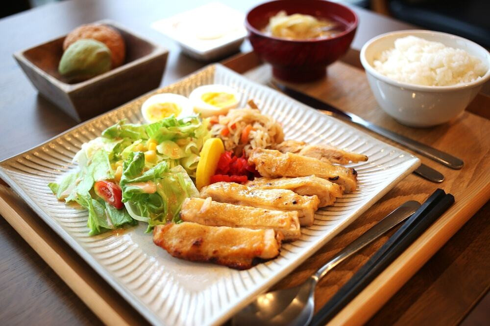 朝食