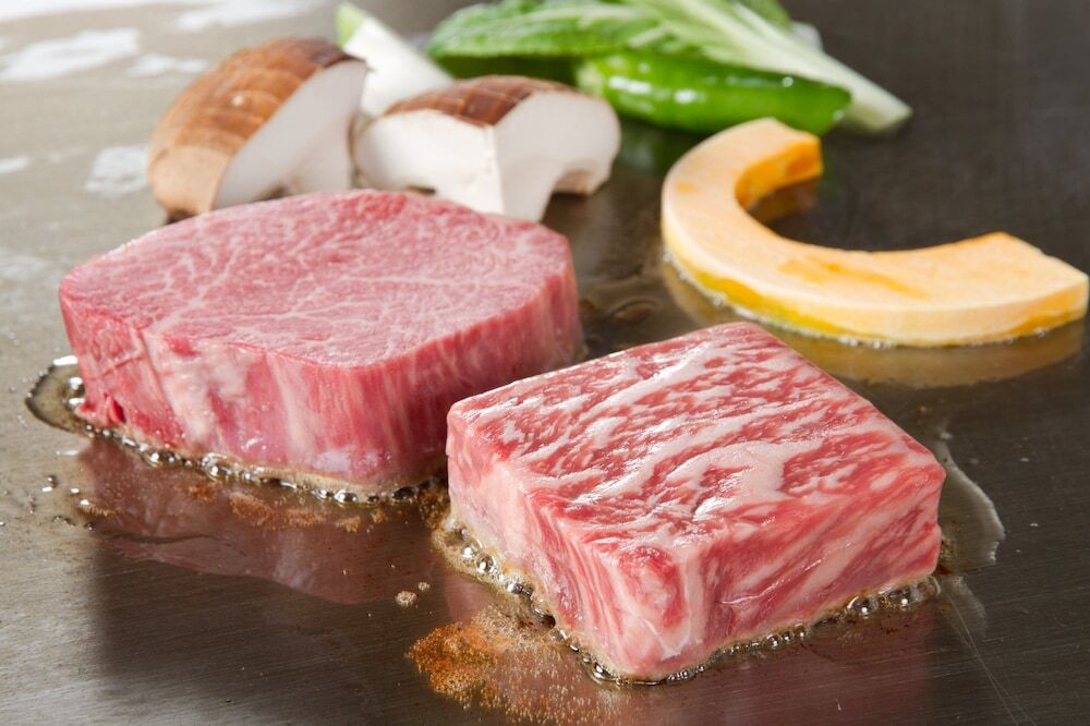 鉄板焼雲海　肉料理