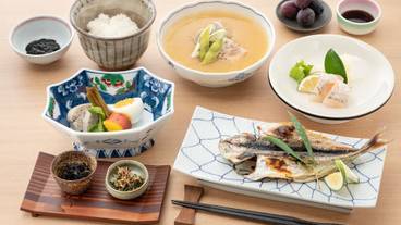 食事・飲み物 / 8