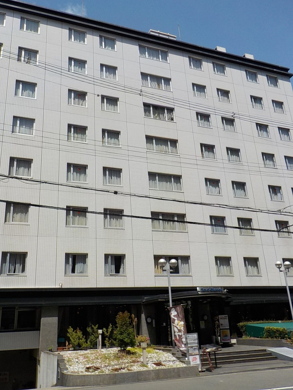 ホテル新大阪外観(玄関)