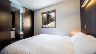 ラグジュアリー シャレー 3 ベッドルーム (Phoenix)