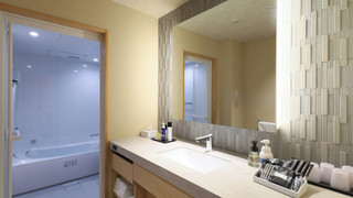 Front View Suite, Ocean View, East Wing