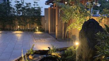 施設の入り口 / 16