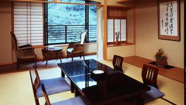 客室内のダイニングエリア / 6