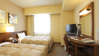 ツインルームシングルサイズベッド 2 台喫煙可