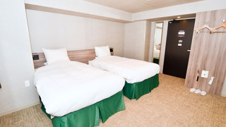 プレミア ツインルーム シングルベッド 2 台 禁煙