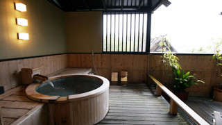 露天風呂付き和室　12.5畳　山側