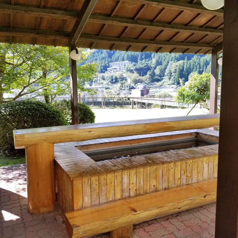 お庭にある足湯