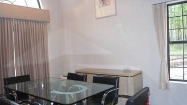 客室内のダイニングエリア / 9