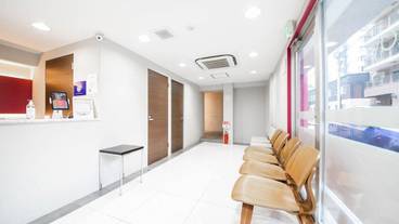 施設の入り口 / 4