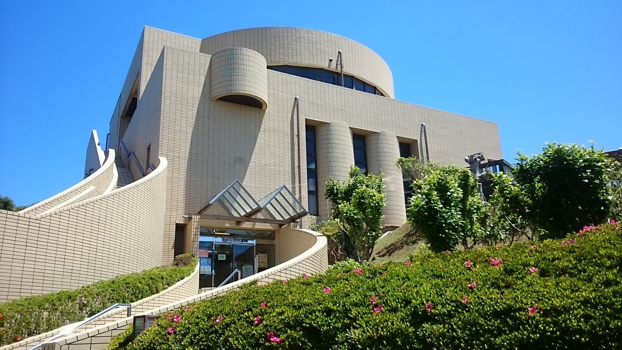 360°の絶景展望台にお土産も「地球の丸く見える丘展望館」3527670