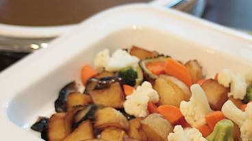 食事・飲み物 / 4