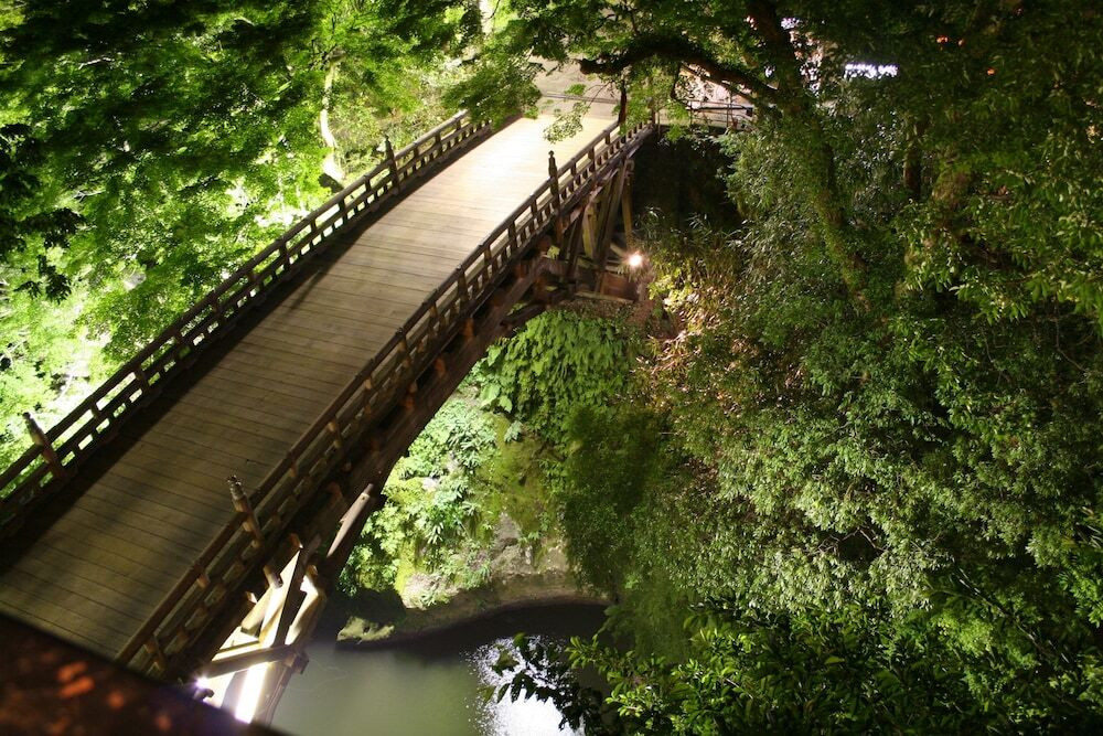 こおろぎ橋の前にたたずむ隠れ家。全7室の静かなお宿4245006