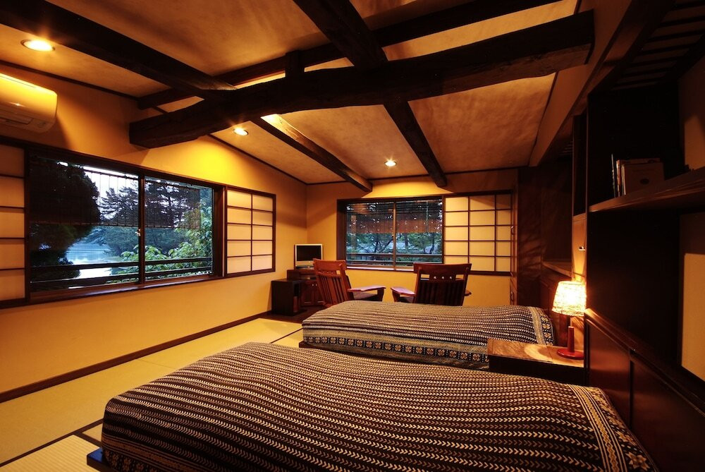 天橋立観光の中心地。上質な和モダン空間でブランドカニを楽しむ3418908