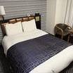 部屋は広め