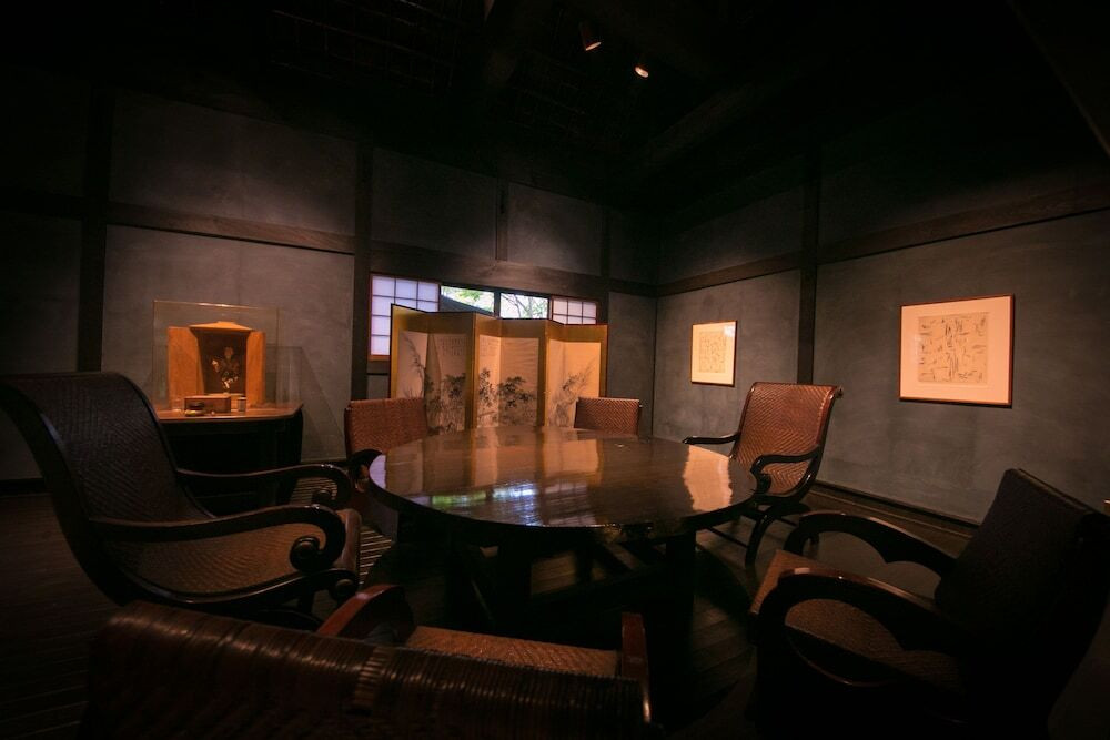 ロビーラウンジ